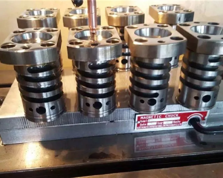 Sticla de preforme PET pentru sticle cu alergator fierbinte